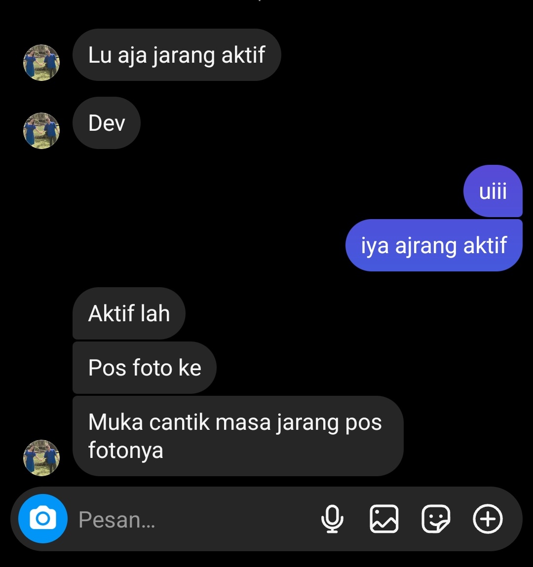 Demi apapun gw kesel banget sama cowok yang suka ngechatin cewek lain, padahal di IG  full sama cewek nya🙂