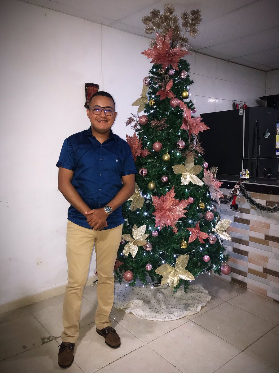 heyserodriguez's tweet photo. Merry Christmas🎄🎅🎊 https://t.co/xFl2qF13Uf