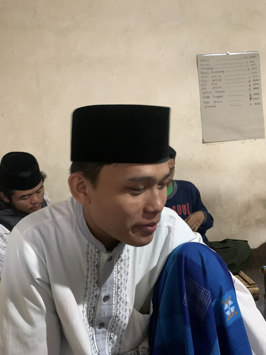 Amirhas97's tweet photo. @rafffiun Hanya bisa tersenyum https://t.co/AHvtFe8Xyf