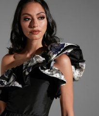 Fash1on_Designr's tweet image. This versatile piece is perfect for any occasion, making you the epitome of elegance and sophistication. Don't just wear a dress, make a statement with our masterpiece. #DesignerFashion #LuxuryStyle #ElevateYourWardrobe