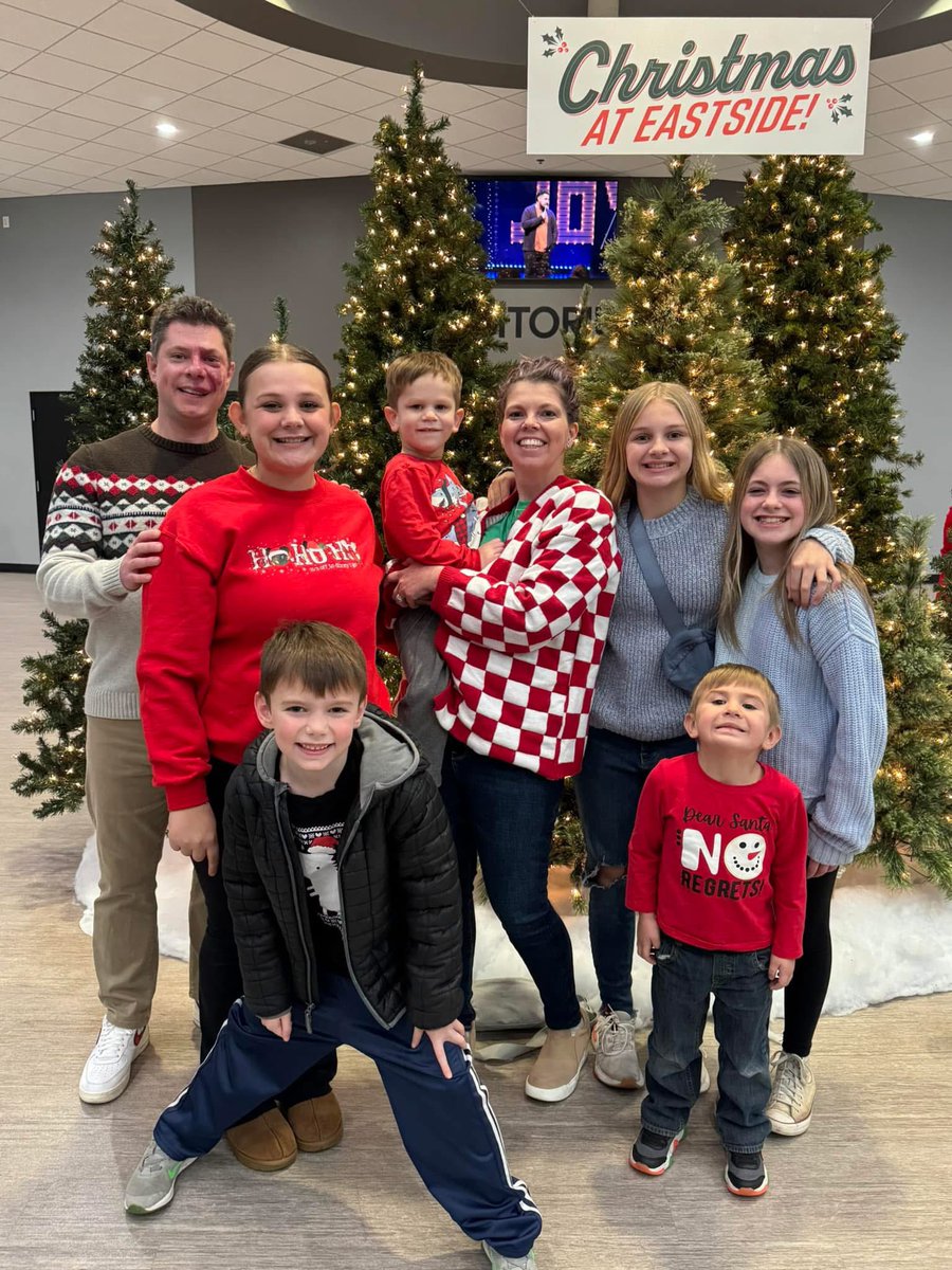 mb217's tweet image. Wishing Merry Christmas and Happy Holidays to all of my friends and acquaintances on X! My wife and I completed our 3rd adoption earlier this month, so all 5 foster kids are now officially Barry’s! #fostertoadopt 🎅🏻🎄🎁