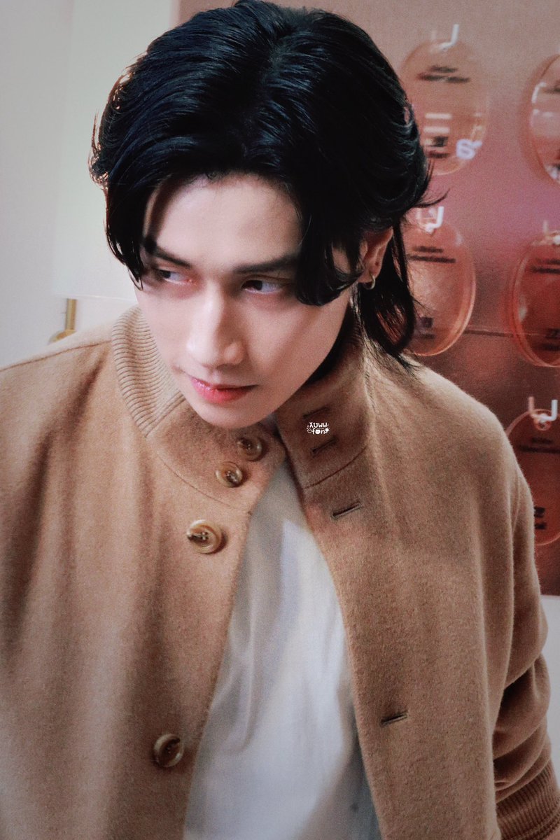 mysecre43920198's tweet image. HBD เจ้าเด็กของพี่สาว
รักมากๆนะครับเด็ก 🤍🖤🎄🎂🎉🎁🐈‍⬛

BIBLE WAS BORN ON CHRISTMAS 
#HappyBIBLEday27th 
#BibleWichapas 
@biblesumett