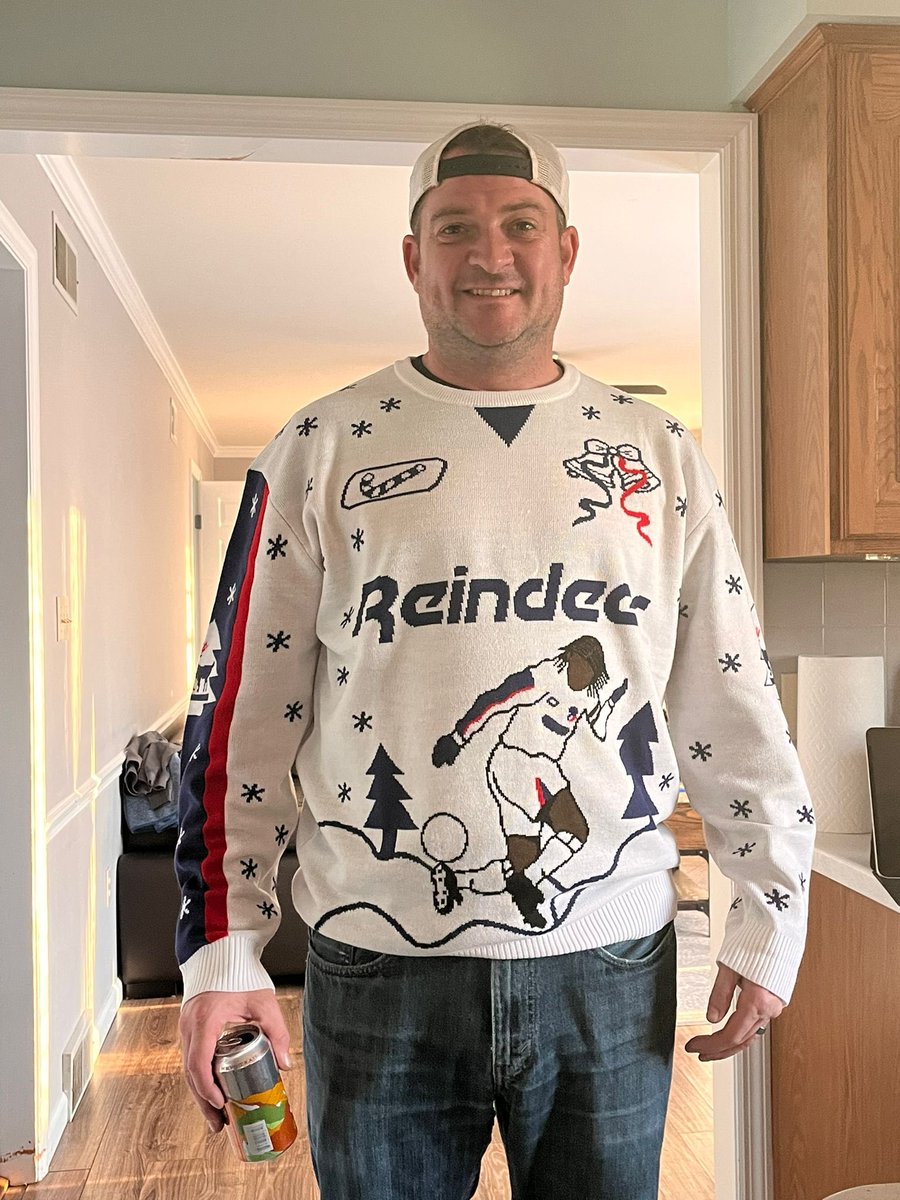 Rudolf the 3 points Reindeer! Happy Christmas from <a href="/BWFCUSA/">BWFC⚽USA🇺🇸</a>. Picture credit <a href="/TiffFitzgerald/">Tiff Fitzgerald</a>. 
YANKEE YANKEE WANDERERS #BWFC