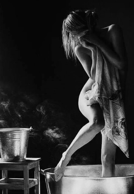 … te llevo arropada en el alma porque soy adicto a la fascinación de encontrarte... de adentrarme en ti para sentir la bella paradoja de vivir si muero en tus labios… de poseer el más hermoso regalo del cielo en cada Navidad... 💕

youtu.be/_JREpobWMUY