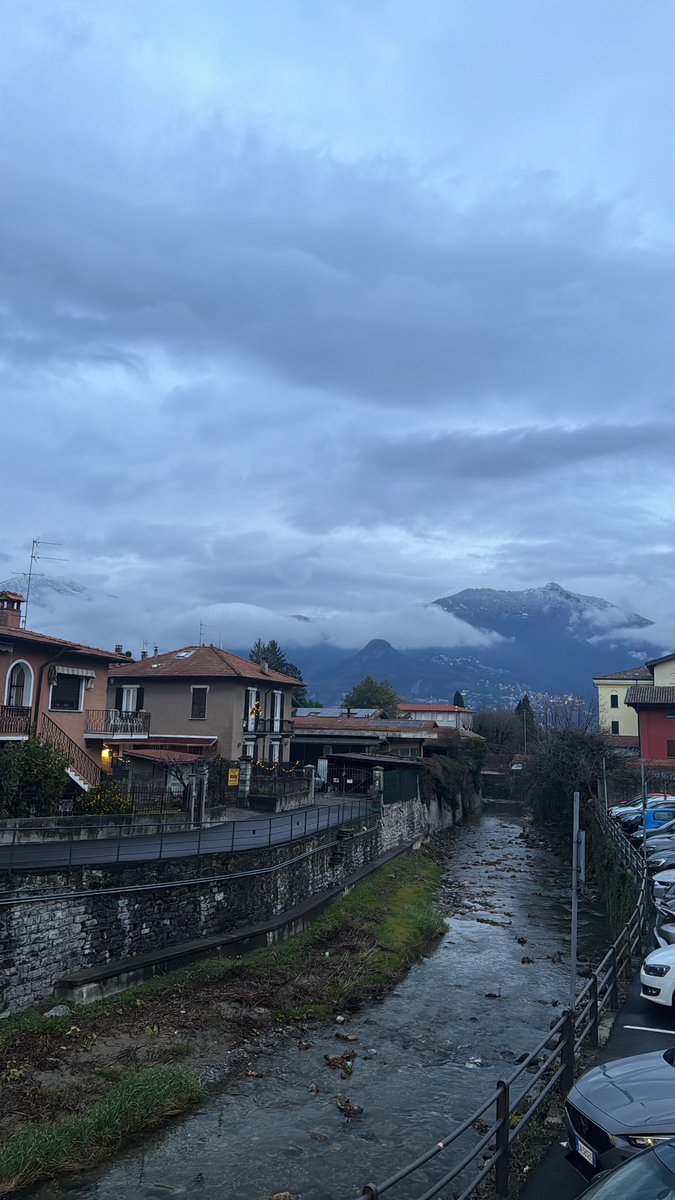 ewzai's tweet photo. Como 🇮🇹 https://t.co/NEj2ecguSC