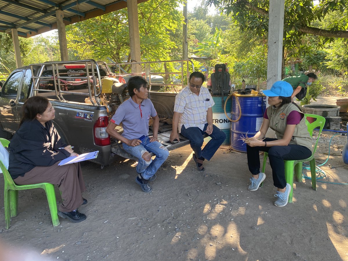 RFetpv's tweet photo. Excited to share the success of our Outbreak Investigation Demonstration by the 15th Batch Trainees in Chondan District, Petchabun! 🌟From December 9-20, they tackled a serious outbreak of Hemorrhagic Septicemia in cattle and buffaloes.
#OutbreakInvestigation #Petchabun https://t.co/sHXSV0p95a