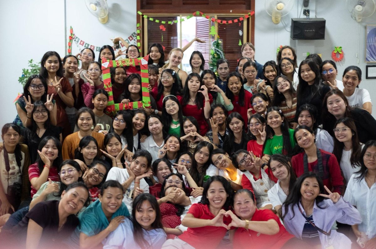 Happy Holidays!

Cambodian Women’s Leadership students and staff recently celebrated the holidays with a festive Christmas gathering full of singing and dancing, and a gift exchange. Wishing all a joyful season from Harpswell!