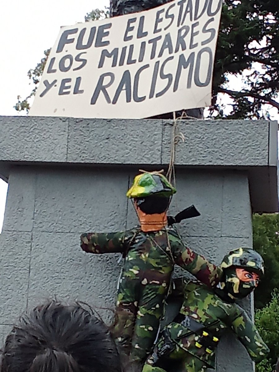 🎄Mientras abrazas a tus hijos esta Navidad, recuerda: 4 niños fueron calcinados. Esos niños fueron arrebatados a sus familias por las fuerzas del orden. La #DesapariciónForzada es un delito y no prescribe. Exigimos verdad y justicia‼️
#LosCuatroDeGuayaquilEcuador