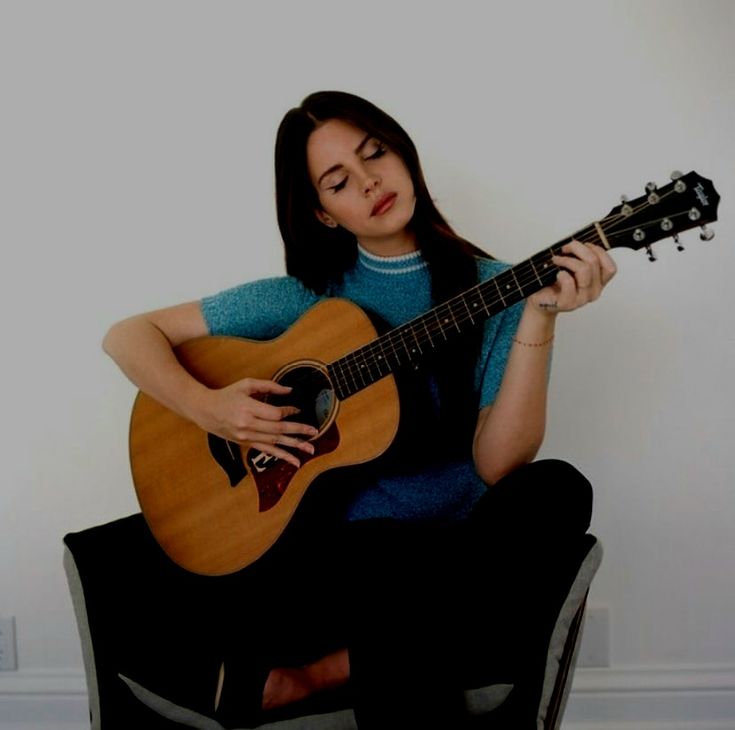 thumbnail-Lana Del Rey