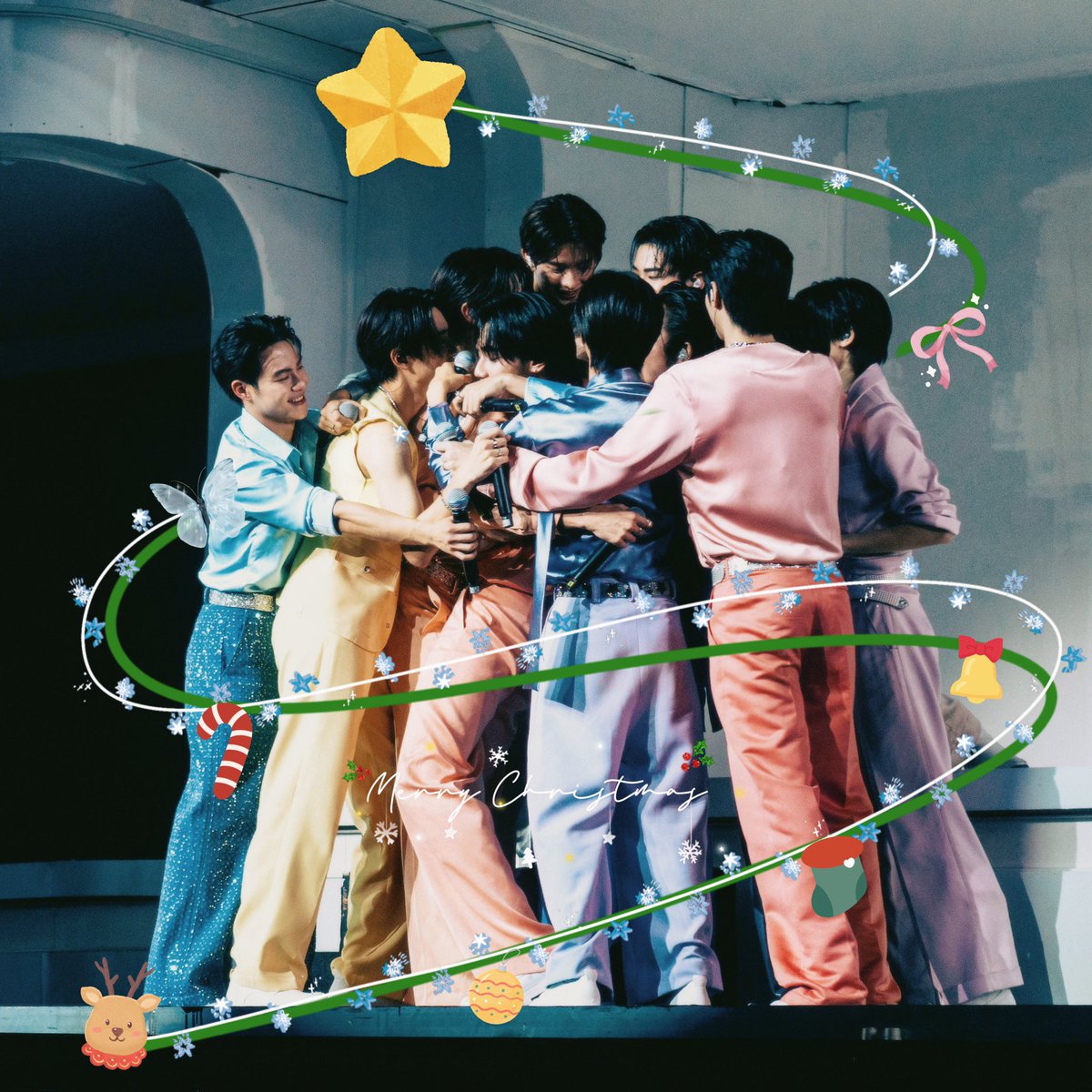 ainmmpp's tweet photo. (🎄)
            ✨
            AA
           NEX
         T H A I 
         J U N G
         A L A N
        H E A R T
      C O P P E R
    J I N W O O K
    K H U N P O L
   M A R C K R I S
  P E E M W A S U
P H U T A T C H A I

#MerryChristmas     
#BUSbecauseofyouishine https://t.co/6A5Wmq0VuM