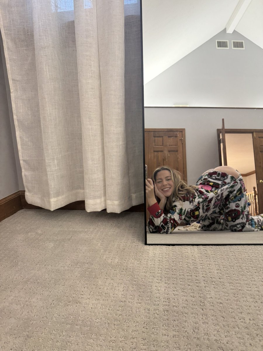 princess blue tweet media