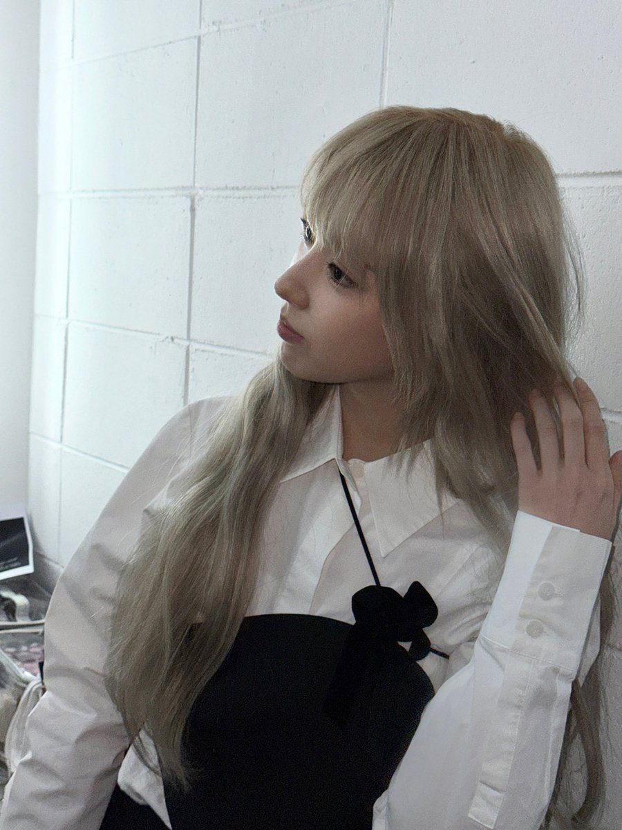 WE_NMIXX's tweet photo. 💙2️⃣0️⃣🦀✨📷

#NMIXX #엔믹스
#지우 #JIWOO https://t.co/VNSsvXQsQY