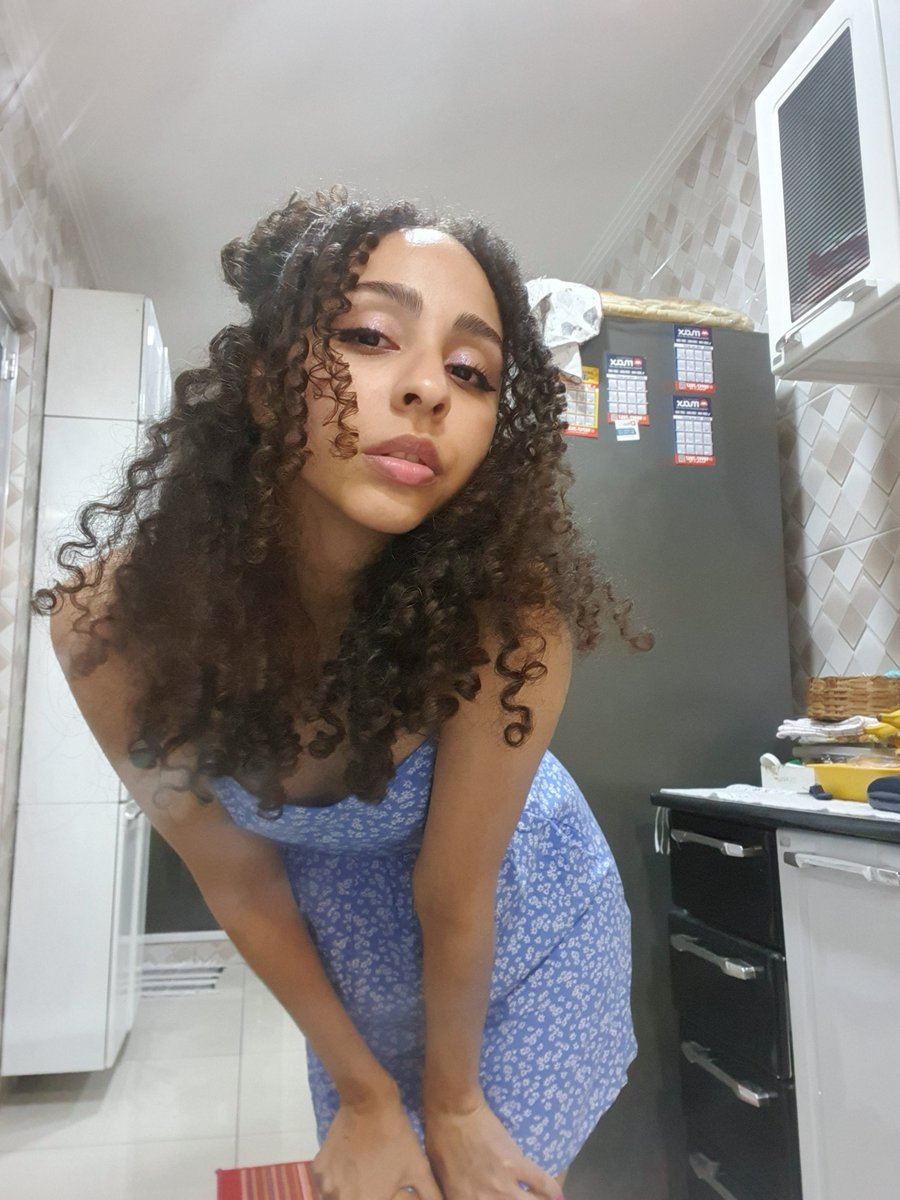 Senhorita Sieghart tweet media