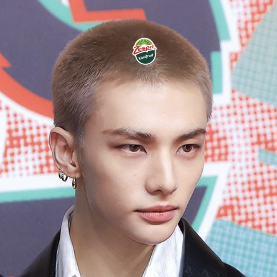 dmbux's tweet image. หล่อมากแส้บมาก แต่โดนเรียกทรงหัวกีวี่ 5555555555555555555555555555555