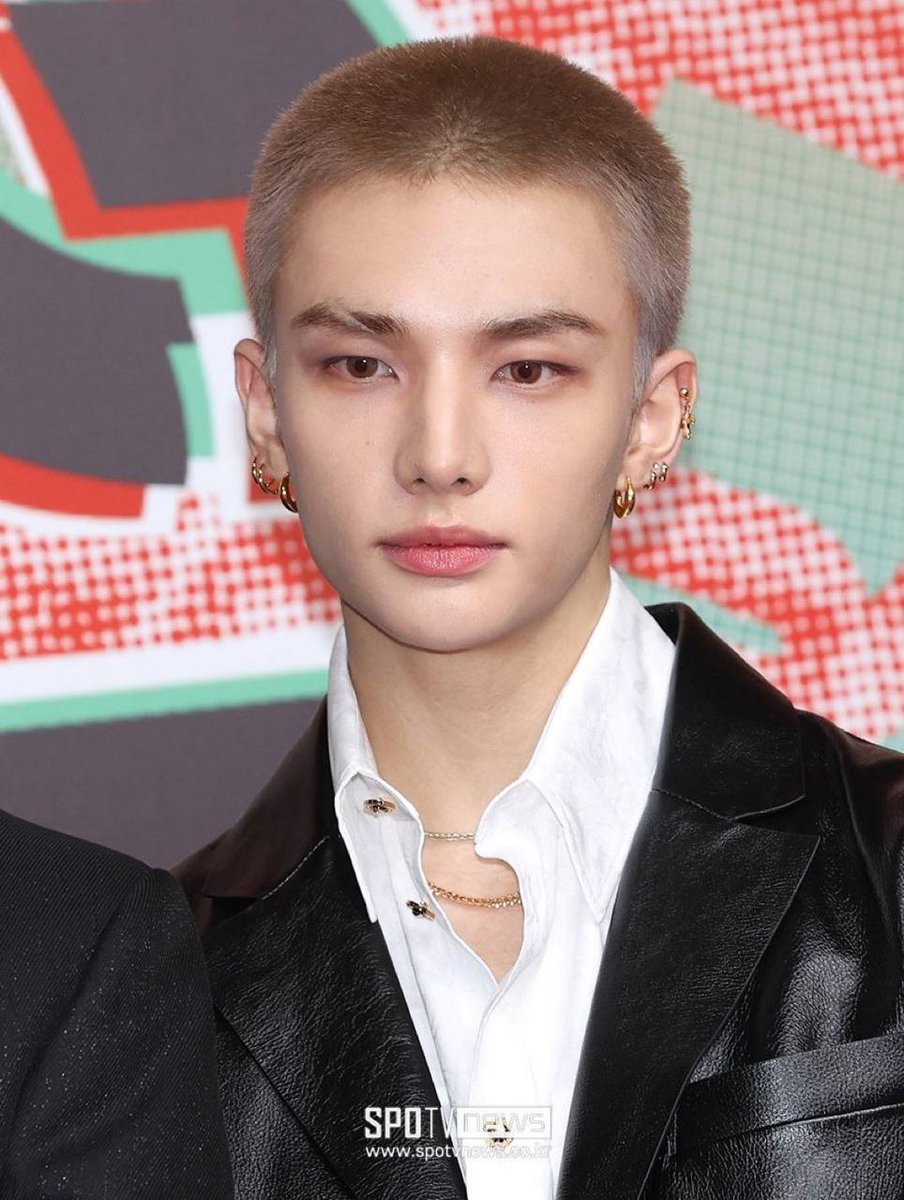 Я ДАЖЕ РАДИ ТАКОГО СЮДА НАПИШУ, БЛЯТЬ, Я СЕЙЧАС УМИРАЮ БЫСТРО