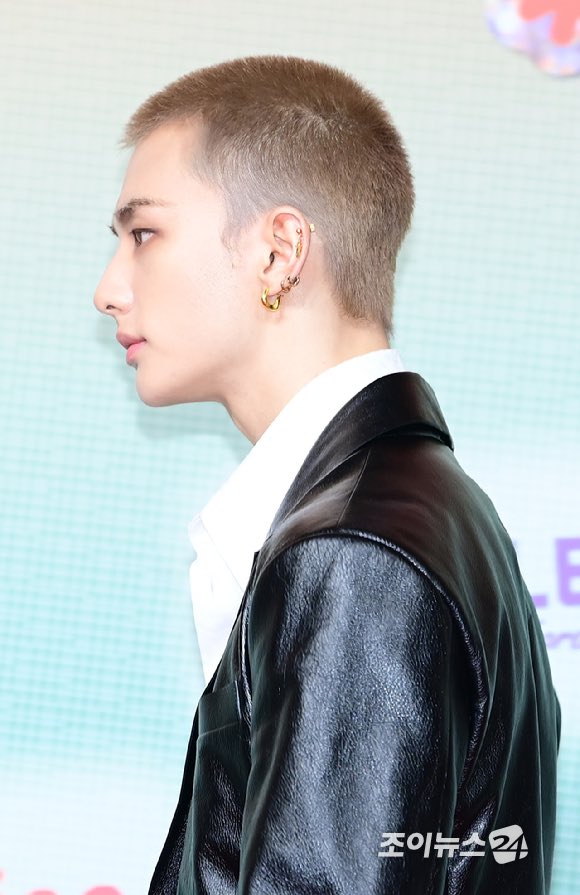 니쪽으로 아멘 몇번박아야 만족할건데