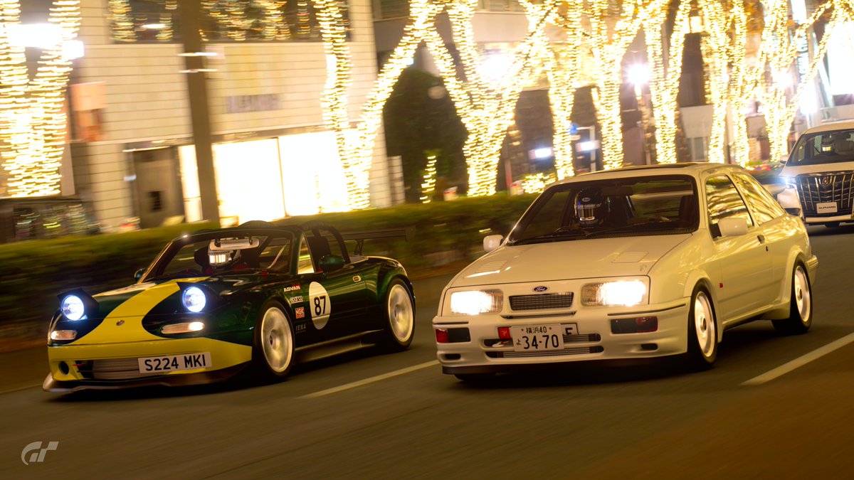 MistressCossie's tweet photo. 「Christmas Eve Cruising」 https://t.co/kwq6CwRhjk