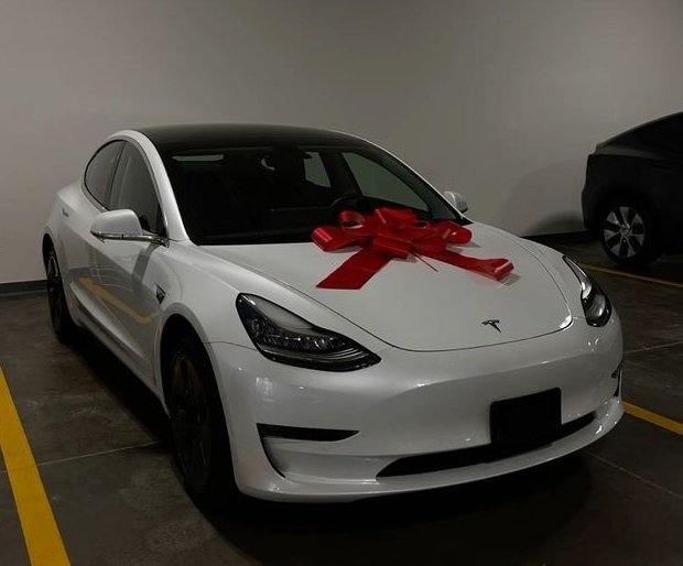 ⠀ ⠀⠀
ᅠ         Merry Christmas

                             To my beautiful wife. ❤️🎅🏻