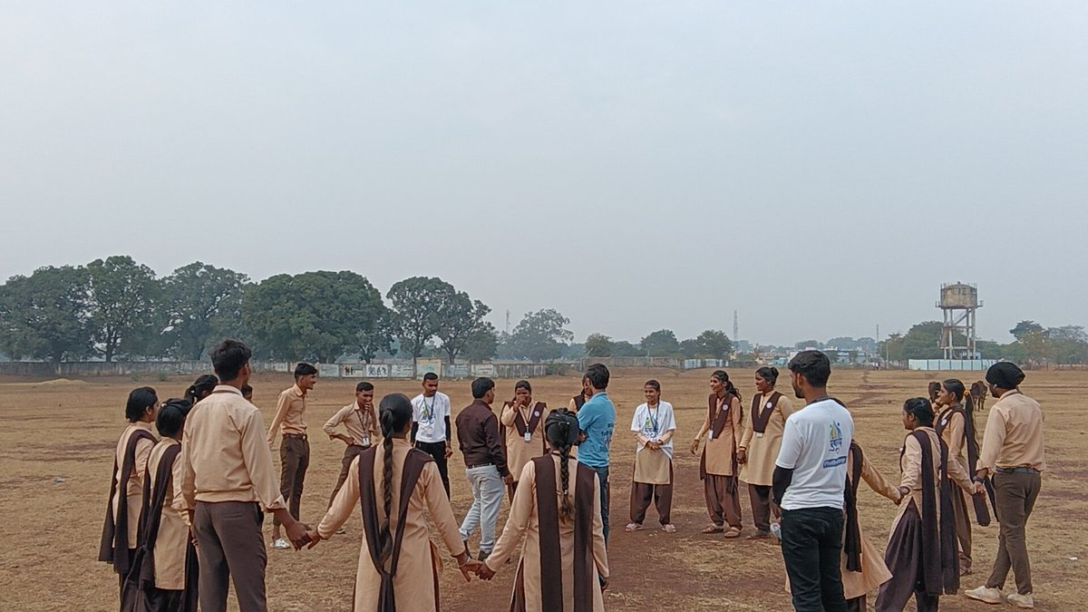 YuvodayRJN's tweet photo. One day #training_program on #personality_development. A group of #Yuvodayvolunteers was formed in Government Rani Avanti Bai Lodhi College, Ghumka and they were given training in #MentalHealth  and #personality_development subjects through sports.
@ChhattisgarhABC @YuvodayRJN https://t.co/KN3nchwqSn