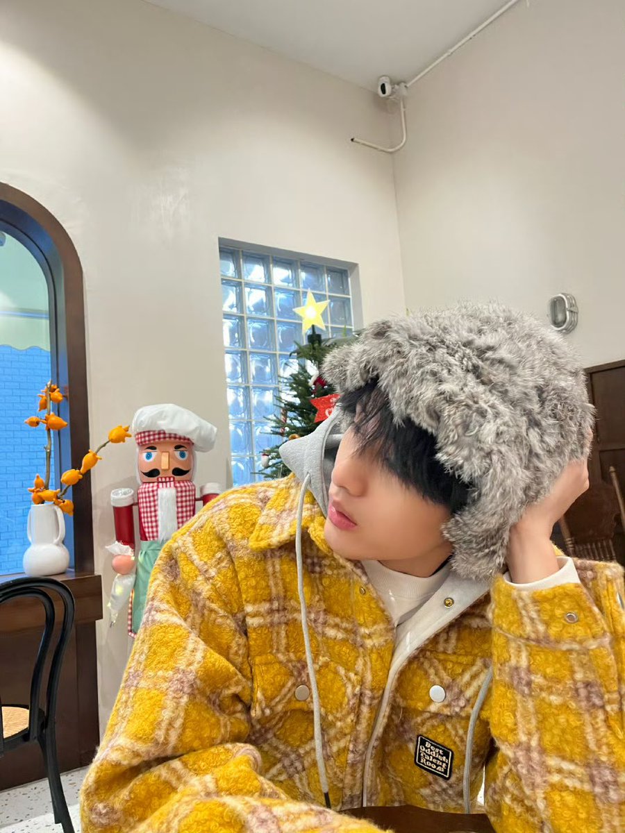 sichengupdate's tweet photo. 241225 Weibo Update

🎄🎄 https://t.co/EGbedptuuM