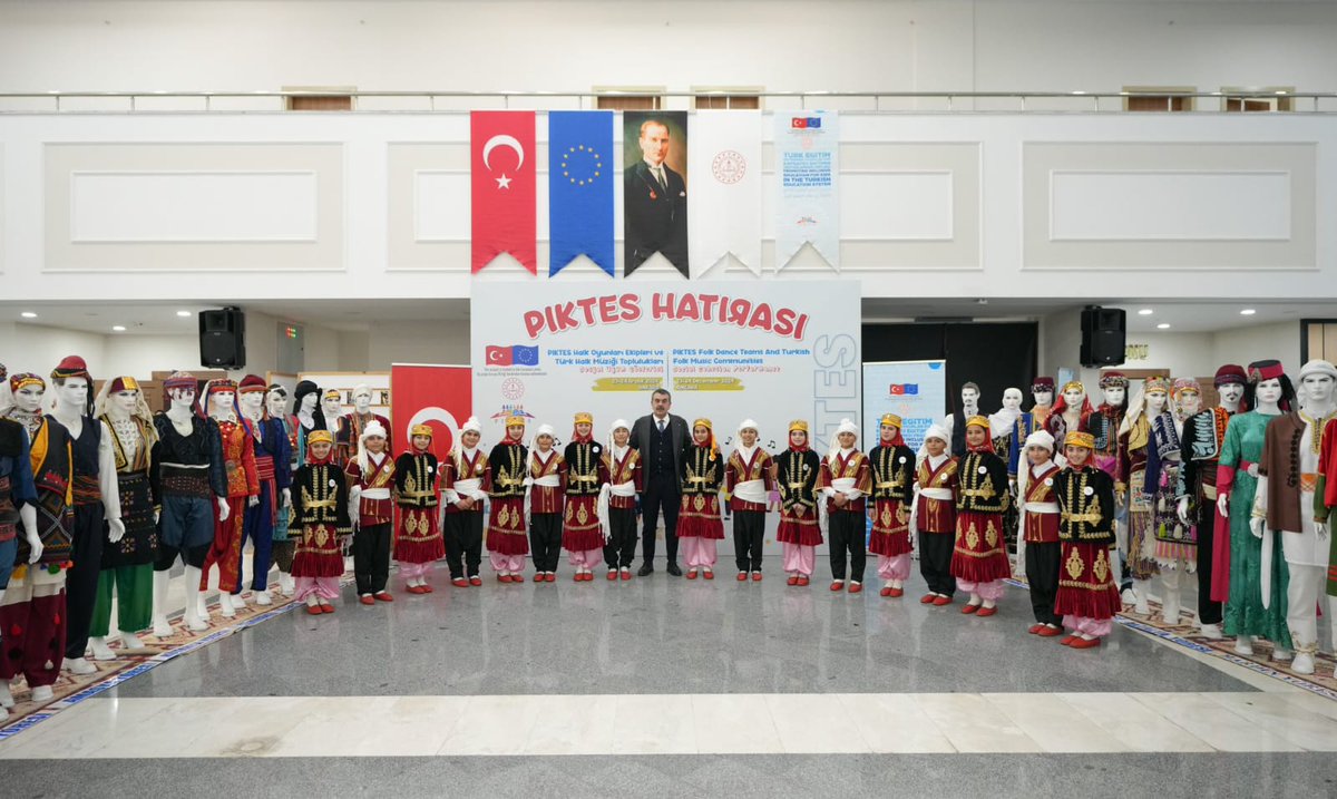 #PIKTES ÖĞRETMENLERİ 🇹🇷🇪🇺 (@piktesogretmen) on Twitter photo Piktes öğretmenleri olarak bu tarz etkinlikler bizlerin gurur kaynağıdır. Piktes'in mimarı Bakanımız Sn. Prof. Dr. Yusuf Tekin Bey'le hak ettiğimiz kadroya kavuşacağımıza can-ı gönülden inanıyoruz. 💐🙏
<a href="/RTErdogan/">Recep Tayyip Erdoğan</a>
<a href="/Akparti/">AK Parti</a>
<a href="/MHP_Bilgi/">MHP</a> 
<a href="/dbdevletbahceli/">Devlet Bahçeli</a> 
<a href="/Yusuf__Tekin/">Yusuf Tekin</a> Piktes öğretmenleri olarak bu tarz etkinlikler bizlerin gurur kaynağıdır. Piktes'in mimarı Bakanımız Sn. Prof. Dr. Yusuf Tekin Bey'le hak ettiğimiz kadroya kavuşacağımıza can-ı gönülden inanıyoruz. 💐🙏
<a href="/RTErdogan/">Recep Tayyip Erdoğan</a>
<a href="/Akparti/">AK Parti</a>
<a href="/MHP_Bilgi/">MHP</a> 
<a href="/dbdevletbahceli/">Devlet Bahçeli</a> 
<a href="/Yusuf__Tekin/">Yusuf Tekin</a>