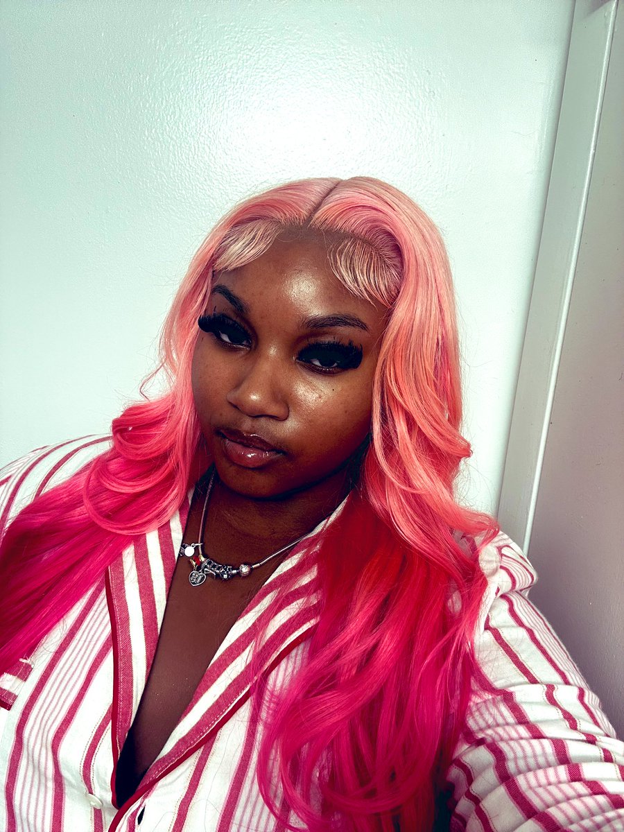 Kglizz 🎀 . tweet media