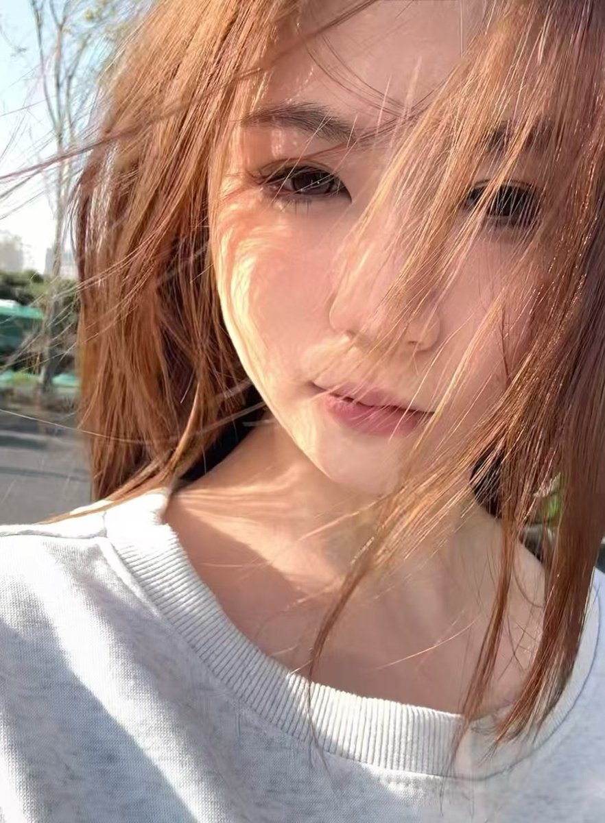 死妈脑瘫畜牲，看着你祖宗馿媽的蛇精馿脸无🧠吐💰上供呢~拿着爸妈的血汗钱给你祖宗诈骗是不是想想就要死妈高潮了啊？操你妈逼的