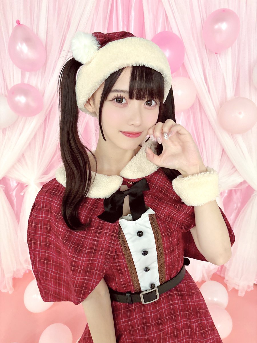 momonamatsumoto's tweet photo. おはちわれちゃん🎀

𝑯𝒂𝒑𝒑𝒚 *𝓜𝓮𝓻𝓻𝔂 𝓒𝓱𝓻𝓲𝓼𝓽𝓶𝓪𝓼🎄.*
いまどうしてる？🎅🏻サンタさんきたかな？🤭

今日はクリスマスパーティーたのしみ🥤
1部独占無料配信もあるよぉ♡一緒に過ごそぉ
❥❥https://t.co/gNal7Y1FvT

#高嶺のなでしこ #MerryChristmas 

こっちのももにゃサンタさんすき？🤶