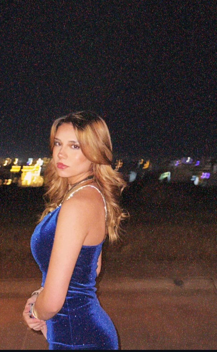 fandeMarlara's tweet image. ✨ ¡Feliz Navidad, Mar Lara! 🎄 Que esta temporada festiva esté llena de momentos cálidos y dulces, rodeada de amor y alegría. Que cada día de estas fiestas te traiga una razón para sonreír y recordar lo especial que eres. 💫❤️ #NavidadConMarLara #EspírituNavideño