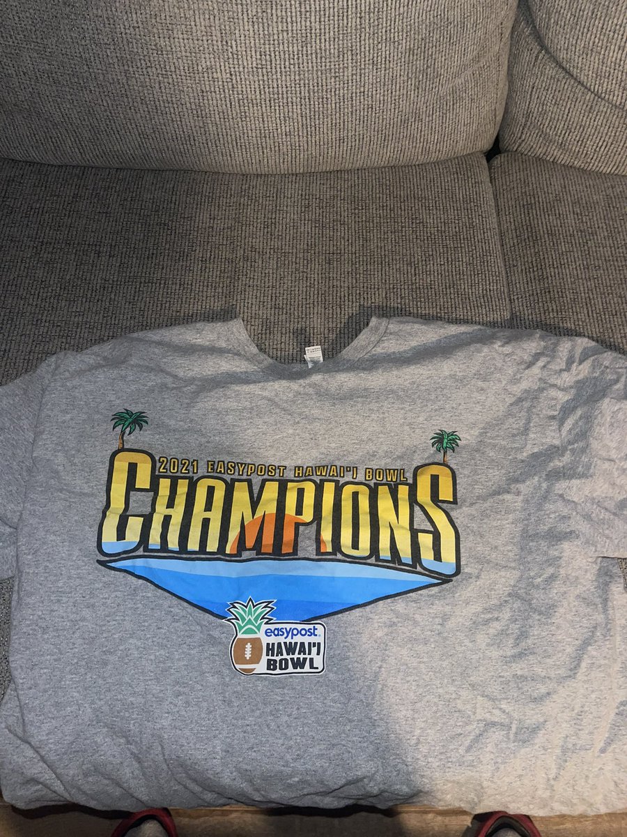 Shoutout to once Hawaii Bowl sponsor <a href="/easypost/">easypost</a> 

Little relic from “The Game That Was Never Played” <a href="/SickosCommittee/">Sickos Committee</a> <a href="/RedditCFB/">RedditCFB</a>
