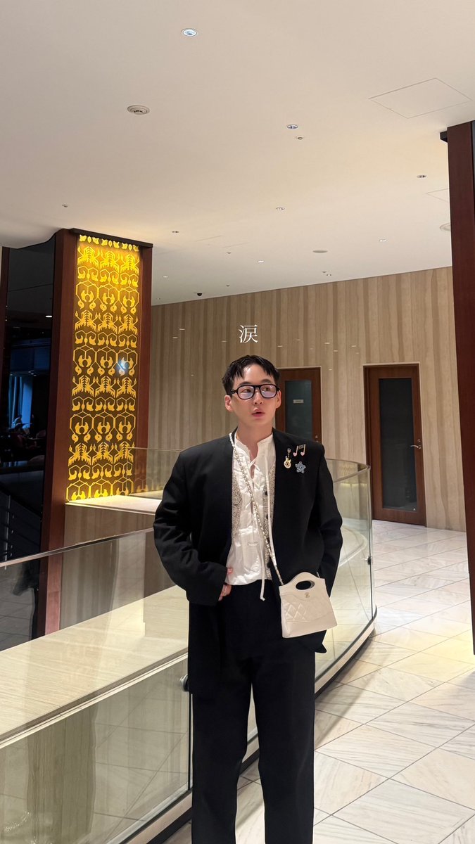 hi_kun93's tweet photo. ディナーショーも念願だったので嬉しかったなぁ..24年目のこのタイミングでやったのが良かったと思うし今の声の深みがディナーショーの空間にピッタリだった。愛のことばの一曲目からの登場は2012年のラブソン初日大阪を思い出して涙が止まらなかった..ありがとうくみちゃん

#倖田來未 https://t.co/zBAOeP1S3S