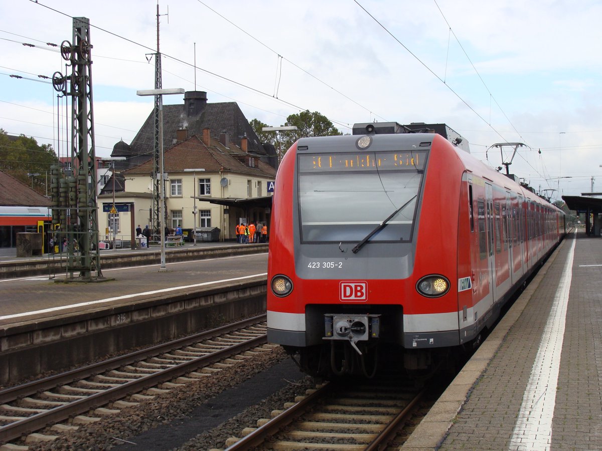 PRO BAHN Hessen kritisiert Änderung der Linienwege der S3, S4 und S6 der S-Bahn Rhein/Main sowie die zwei verschiedenen Linienwege der S6. Forderung nach Liniennummer S10 für südlichen Linienweg Darmstadt-Karben. pro-bahn-hessen.de/?p=9669