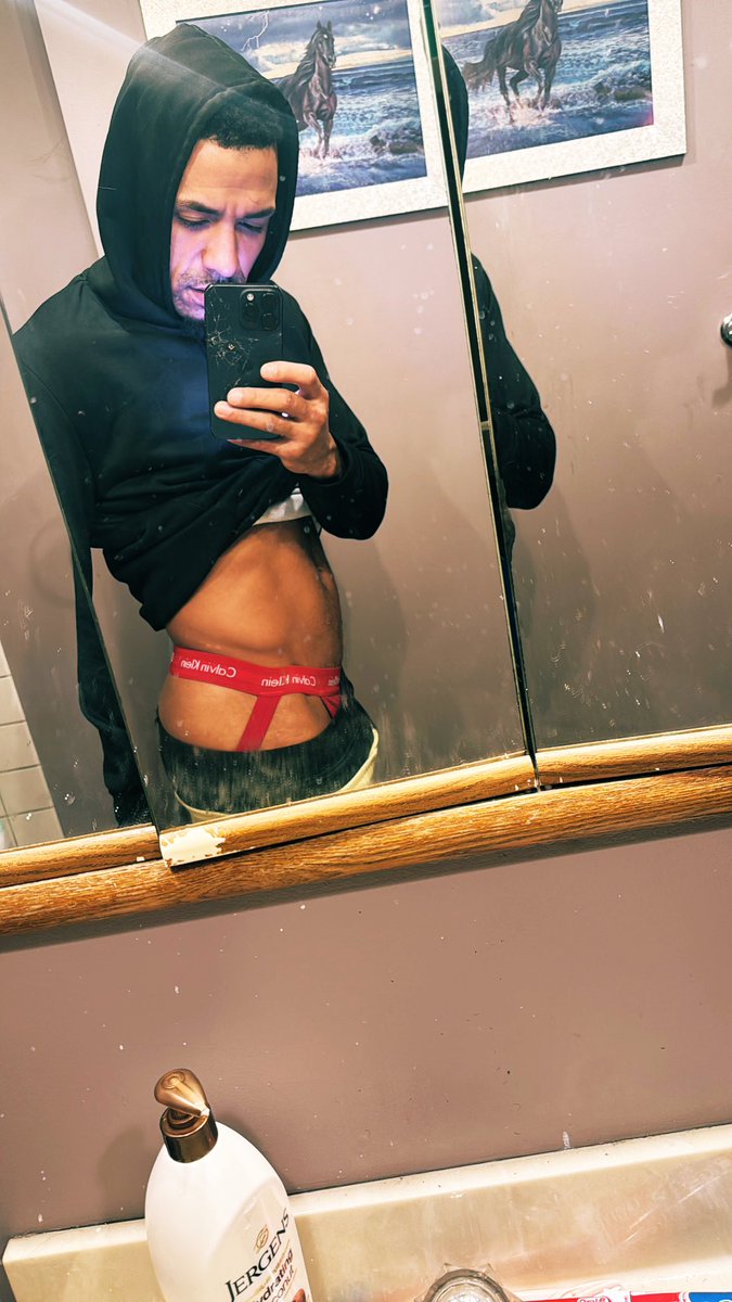 Who’s trying to unwrap me tonight? 🎁