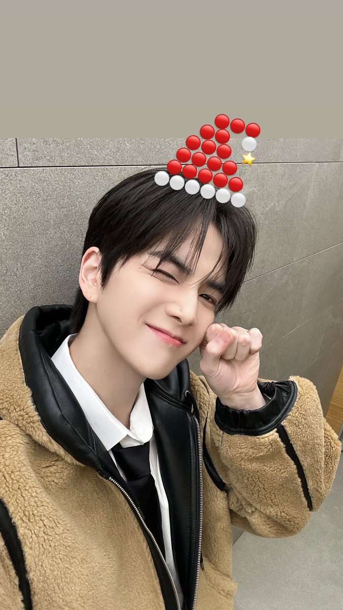 xeo__00's tweet photo. 메리빵리스마스 🎅🎅🎅❤️ https://t.co/Na40ok89WI