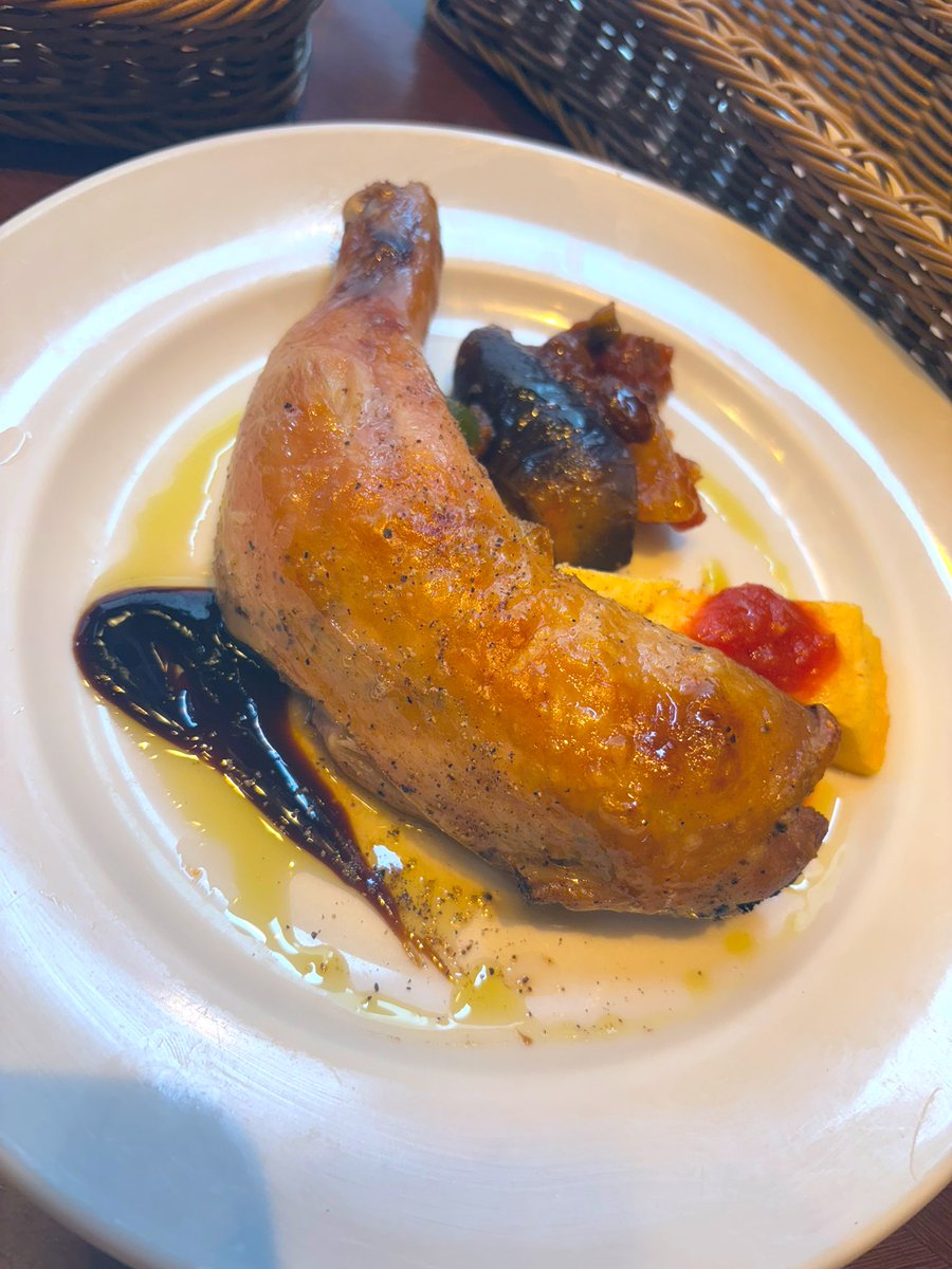 クリスマスっぽいランチ🍗
(in銀座)