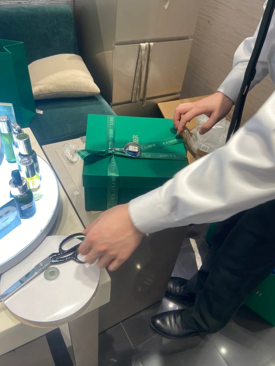 Leecoolanm's tweet image. Why do I feel relaxed when I am shopping?