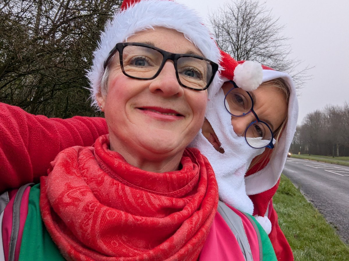 Good morning and merry Christmas from the ditch <a href="/witneyparkrun/">Witney parkrun</a> 💃