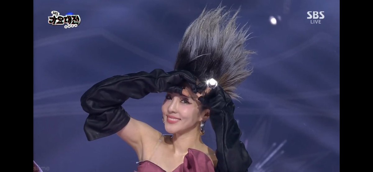 The Queen of Crazy Hairstyle is back yet you are so pretty <a href="/krungy21/">Sandara Park</a> ! 

#SandaraPark #산다라박 #DARA #다라 #2NE1