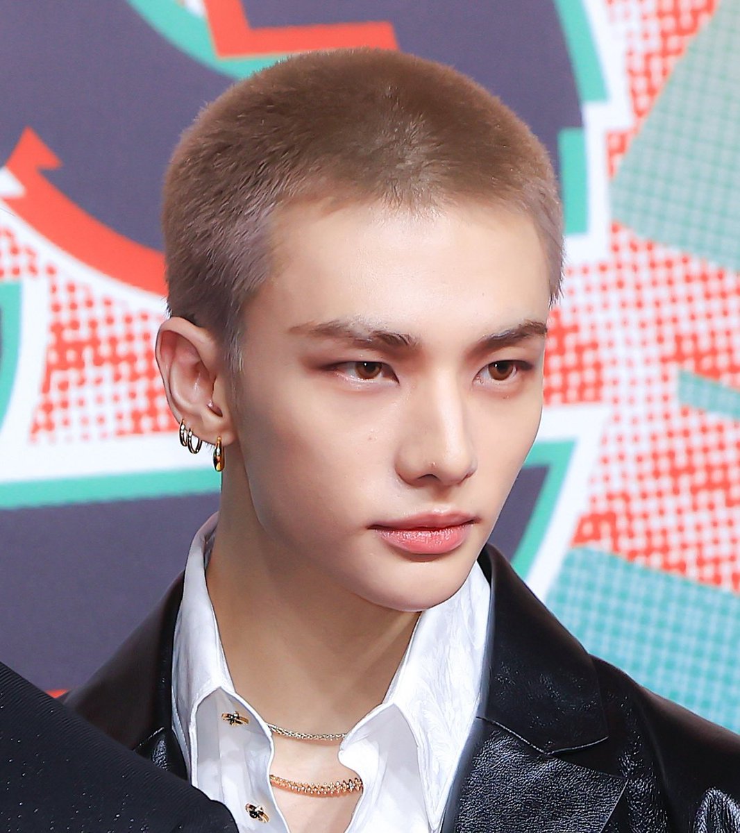 𝜗𝜚 tweet media