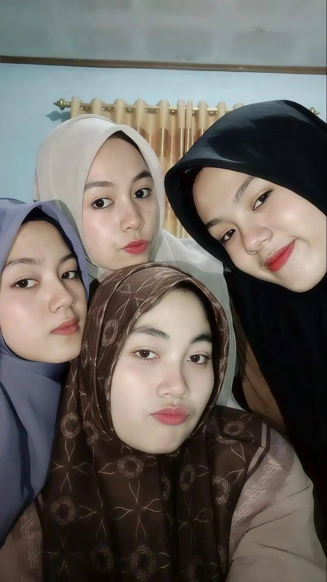 TalonedMuslimah's tweet photo. More betas are converting and accepting Islam. Let the veil take control. There is nothing wrong in being a modest Muslimah...property of MNWO

It feels good to Serve MNWO

Obey Talon
All hail Goddess @AmelieHypno https://t.co/K14mkehbJD