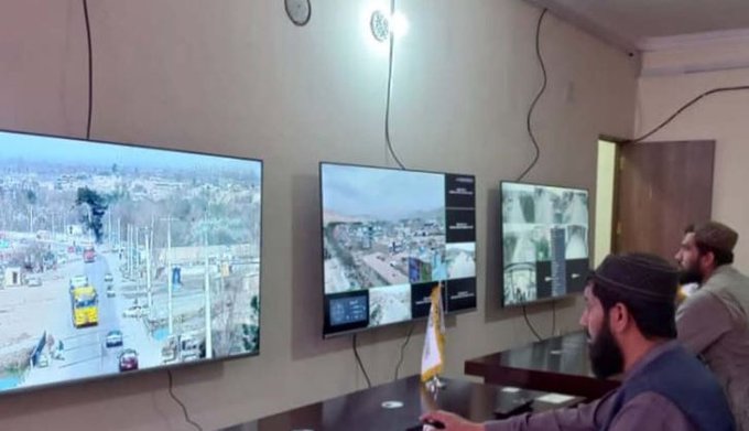 FarahMogahid's tweet photo. The Ministry of #Interior has funded the #installation of 350 #security_cameras in #Pulkhumri, Baghlan, with an investment of nearly 20_million Afghanis, enhancing #public_safety and #surveillance. #IEA ♡ #Baghlan #Security https://t.co/JgR0k8cYtb