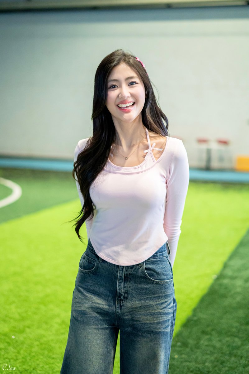 C_law__'s tweet photo. ยิ้มเธอละมุนจนหัวใจต้องหวั่นไหว~💞💖
ป.ล.Merry Christmas น้าา🎄❤️
#gygeenutkul #bejolly
#4missmission https://t.co/jxpiB4yskI