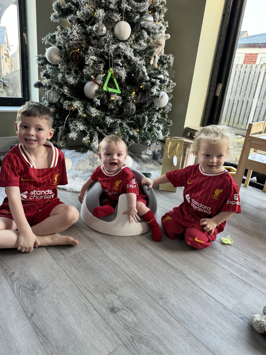 jebbo39's tweet photo. @LFC perfect Christmas. Top of the league and my 3 boys in their new kits! Merry Christmas https://t.co/q3chBY5wHC