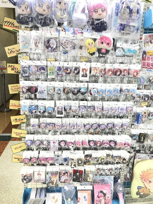 歌い手』 グッズコーナー紹介！ 人気歌い手グループのグッズを多数展開