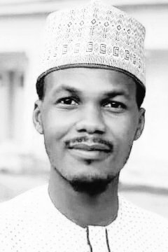 Mubarakbayya's tweet photo. “Kada ka canza tsarinka domin kawai ka burge wasu mutanen ko kuma don su yarda dakai... 
Ka tabbatar ka canza tsarinka domin kasamu yardar Allah Ubangijin Kowa da komai wannan Shine zancen gaskiya Kawai.” 🗣 https://t.co/hvMUniDnum