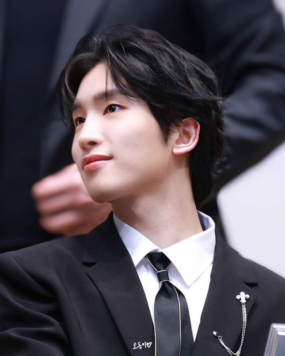 241224 사운드웨이브 대면

남자.

#POW #파우 #동연 #DONGYEON <a href="/POW_grid/">POW</a>