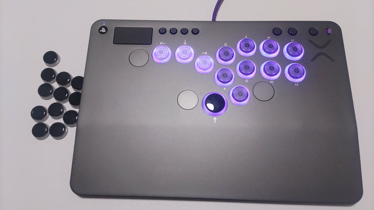 victrix pro ko 届きました。 レビューされた方でボタンキャップを換装