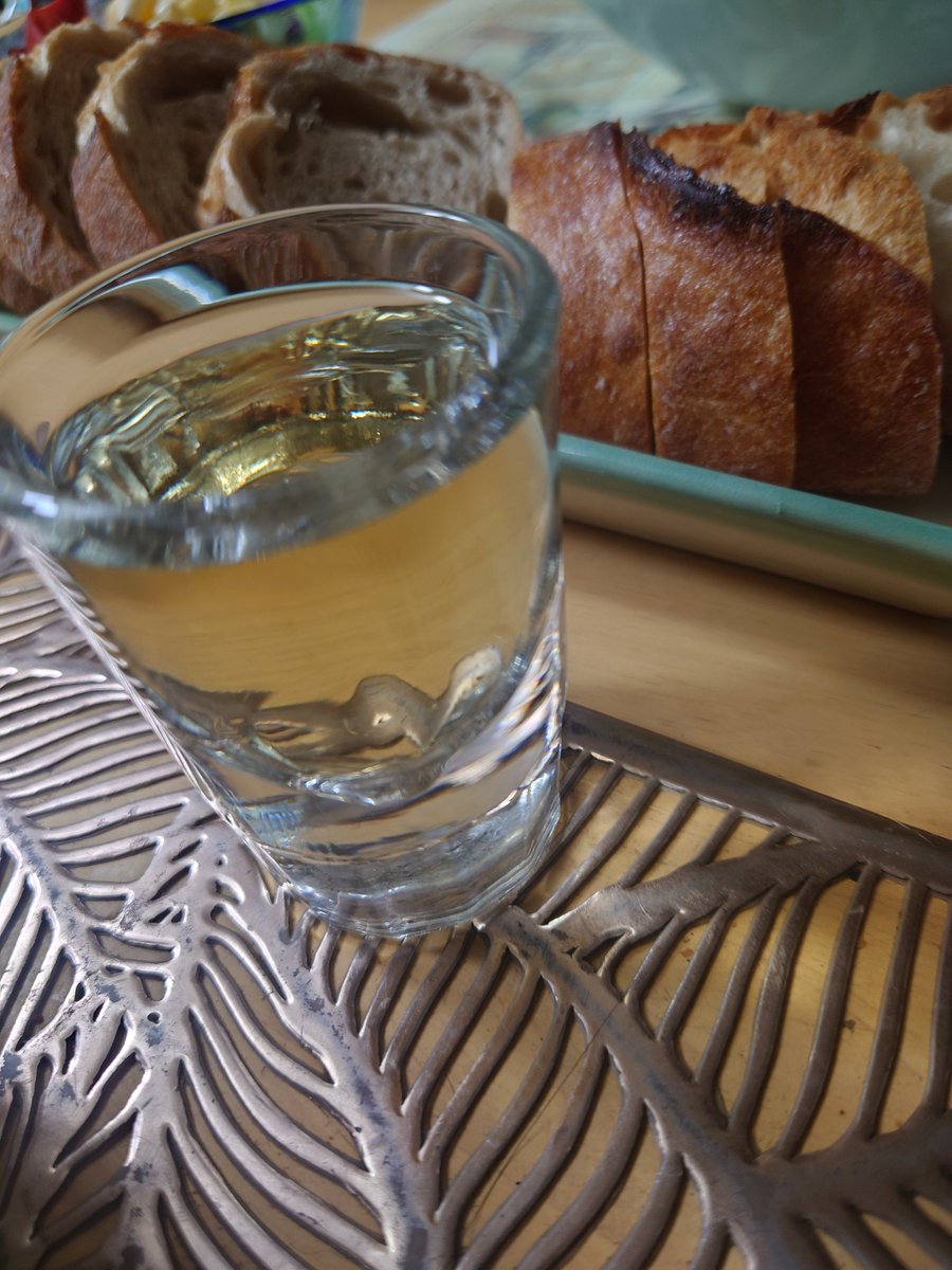 最近、食前酒にシェリー酒を飲むようになった(´・ω・｀)