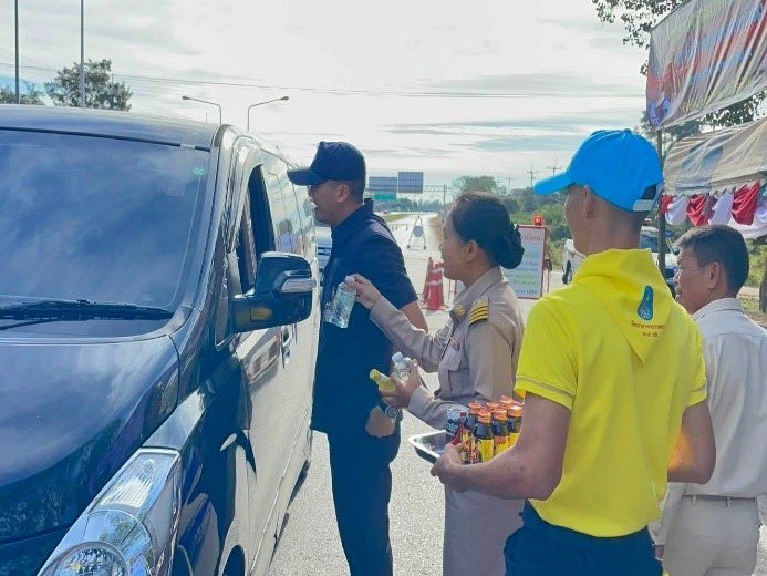 RTARF_PR's tweet photo. กองทัพไทย จัดตั้งจุดบริการประชาชนช่วงเทศกาลปีใหม่ พ.ศ.2568 จำนวนทั้งสิ้น 209 จุด ทั่วประเทศ ภายใต้แนวคิด “ดื่มไม่ขับ กลับบ้านปลอดภัย” https://t.co/Z4R7VIcplV
#oneteamทัพไทย
#peoplefirst
#Dutyfirst
#SupporttoGov https://t.co/4KVtBOtDsx