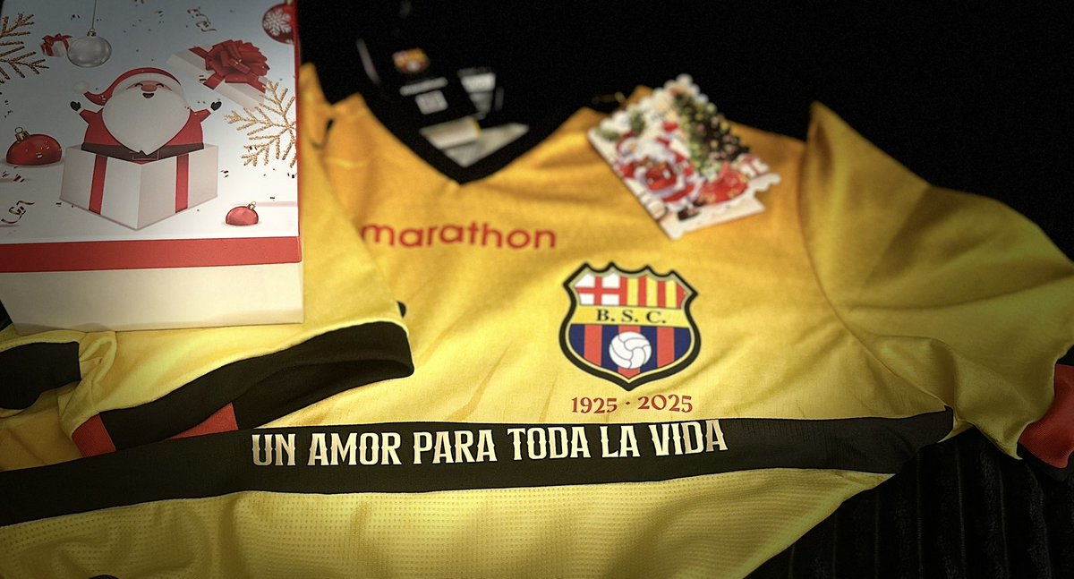 edusjaramillo's tweet photo. El mejor regalo 💛🖤 #vamosporla17 #centenario #BSC https://t.co/p9Qi1BtLLC